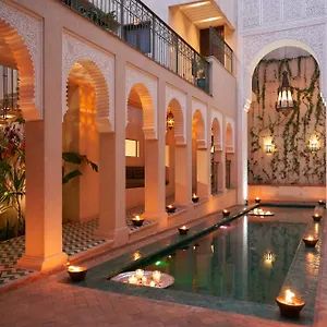 izza-marrakech.marrakeshhotelsmorocco.com/